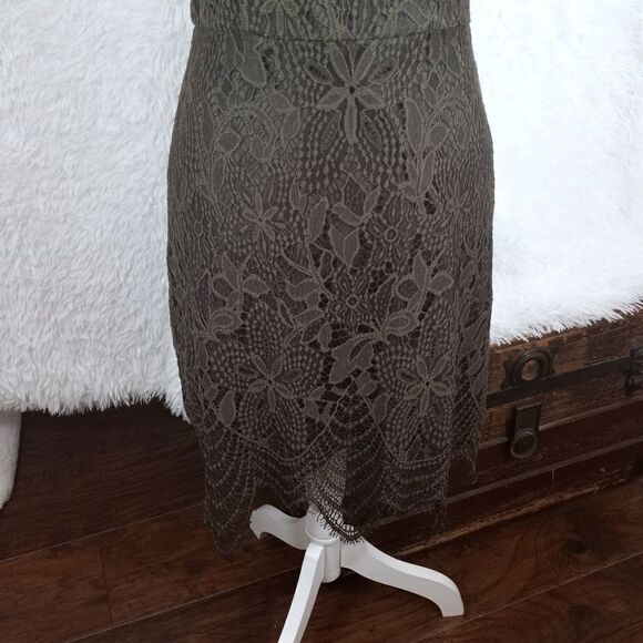 XHILARATION OLIVE GREEN LACE HALTER DRESS SZ.M EUC - Picture 6 of 11